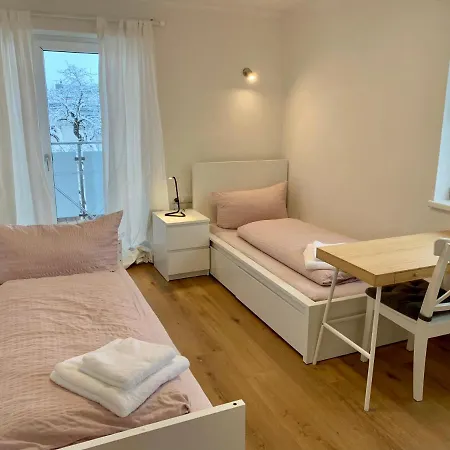 Oliver, Axams إنسبروك