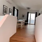 Oliver, Axams Apartment *